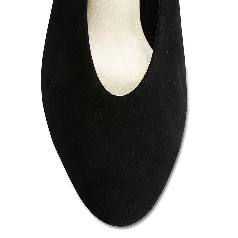 Carmen Heel in Black Suede