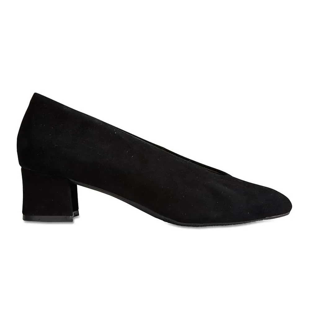 Carmen Heel in Black Suede