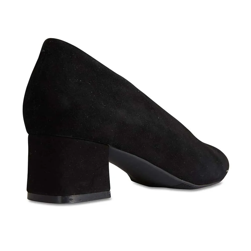 Carmen Heel in Black Suede