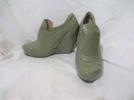 DRIES VAN NOTEN Patent Leather Wedge Heel Bootie 36 MOSS GREEN