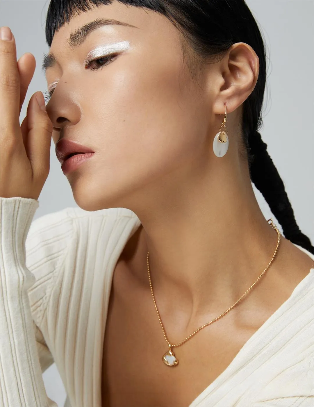 Mother-of-pearl Earrings: Ethereal Elegance